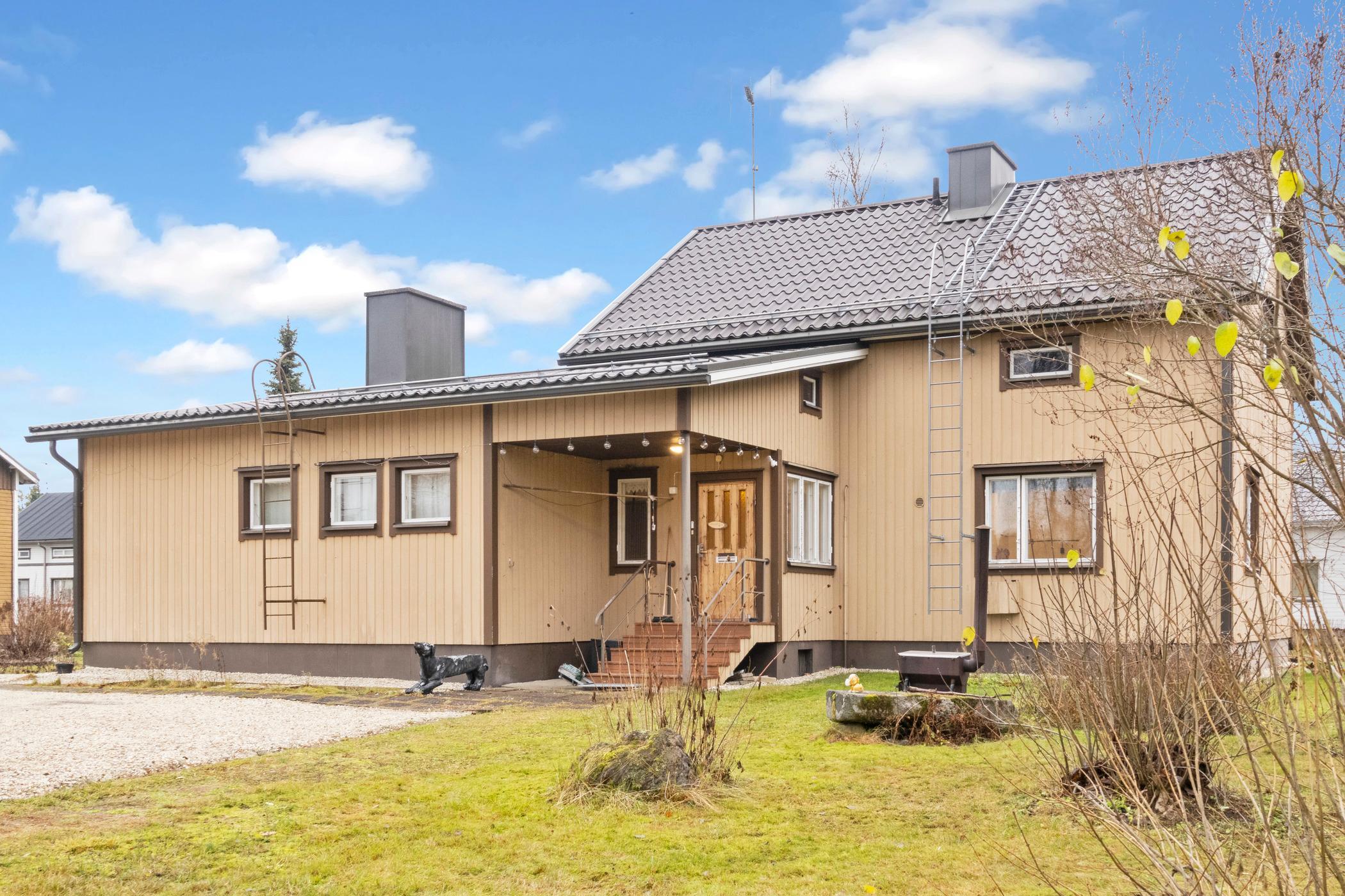 Panoramic view of the green surroundings of the Kalto house in Kuhmo.